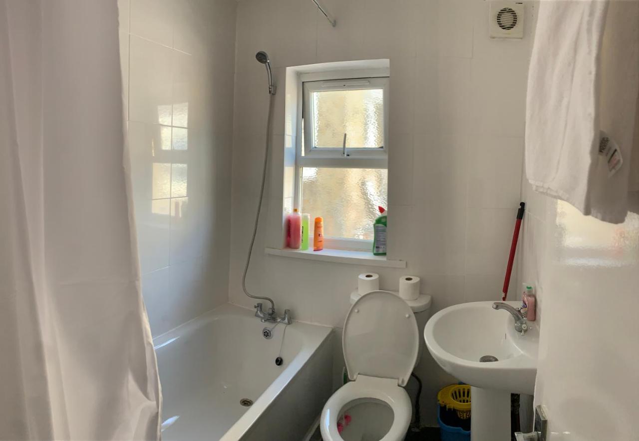Beautiful Hoe Street First Floor One Bedroom Apartment B Walthamstow Londýn Exteriér fotografie