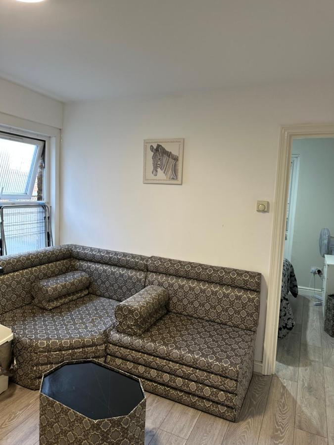Beautiful Hoe Street First Floor One Bedroom Apartment B Walthamstow Londýn Exteriér fotografie